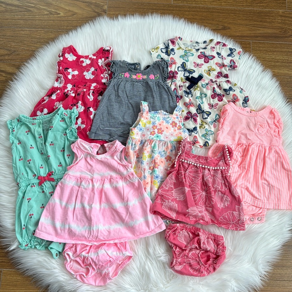 Set of 8 outfits. 3 month.
